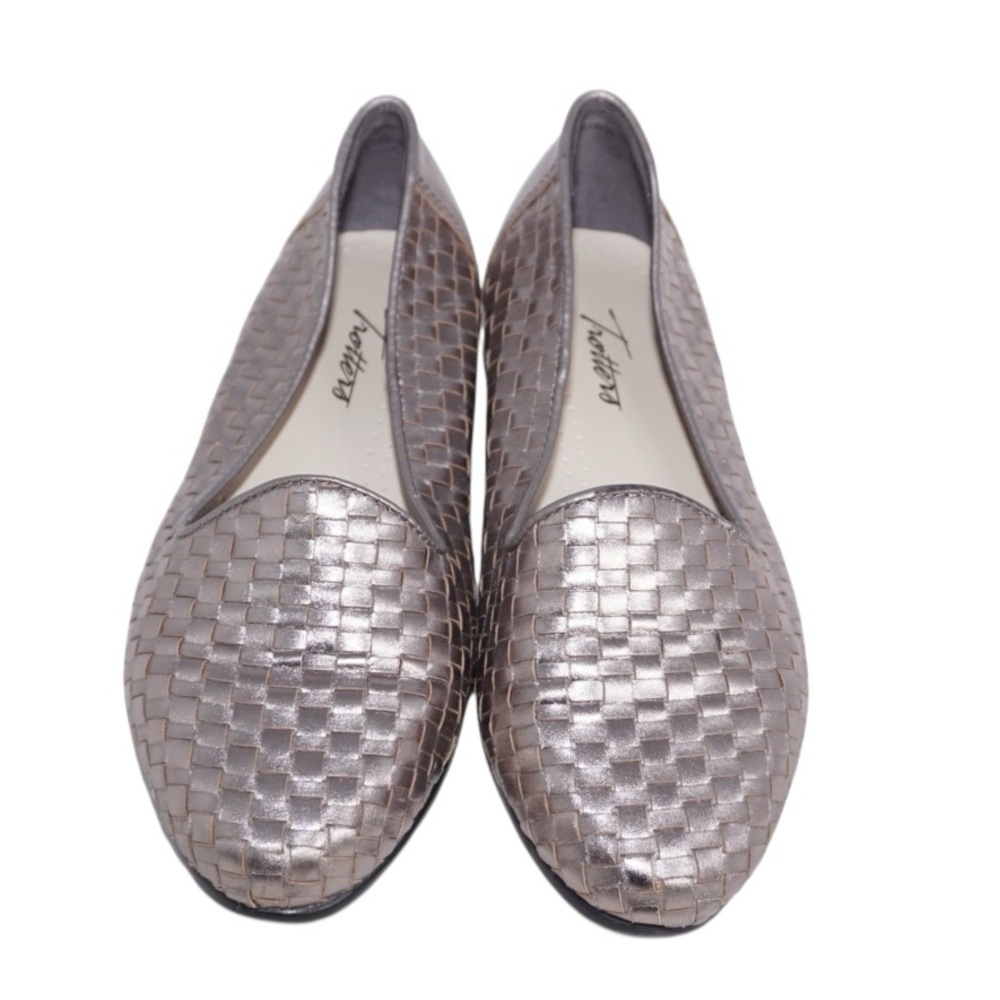 Trotters 'Liz' Metallic Almond Toe Woven Leather Flats with Stacked Heel, 6